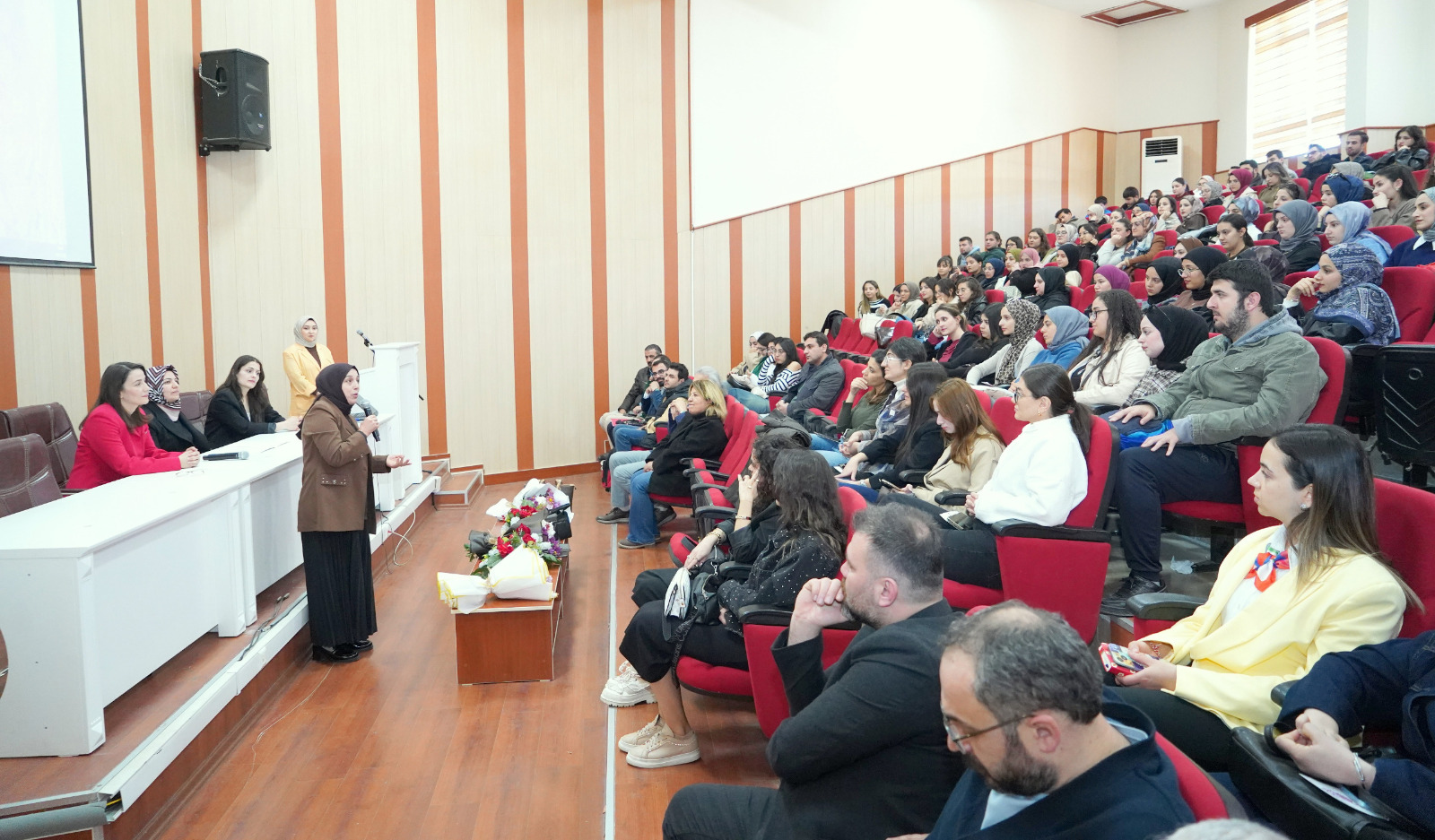 8 Mart Dünya Kadınlar Günü: Kadın Eğitimciler Buluşuyor Söyleşisi Gerçekleştirildi